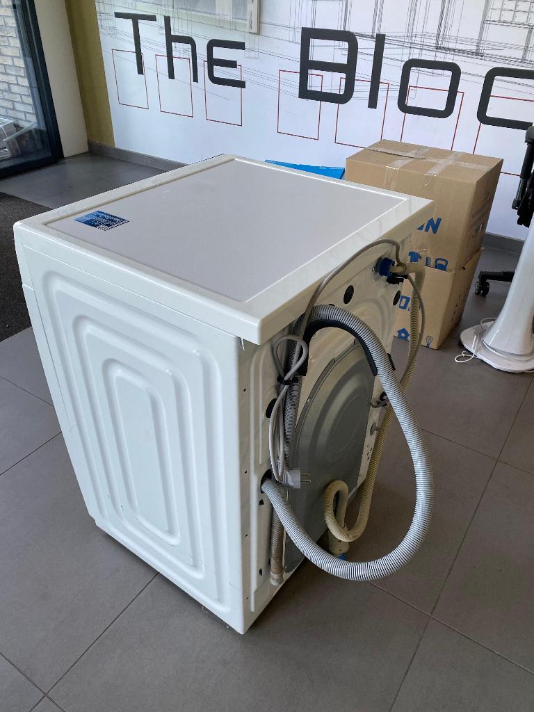 Washing machine, Witgoed en Apparatuur, Wasmachines, 1200 tot 1600 toeren, 8 tot 10 kg, Ophalen of Verzenden, Zo goed als nieuw