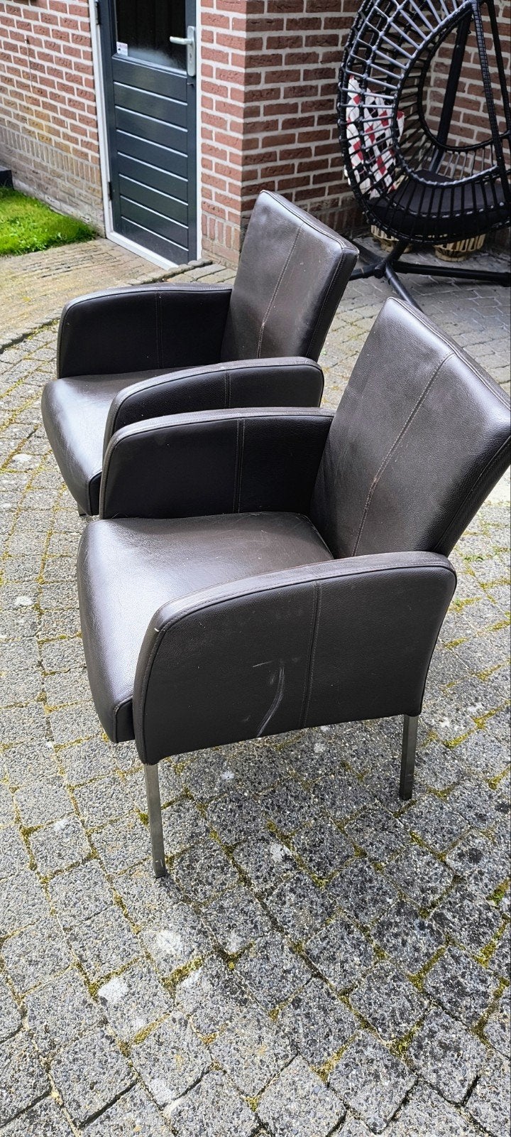 Twee eetkamer stoelen -gratis, Ophalen, Gebruikt, Twee, Bruin
