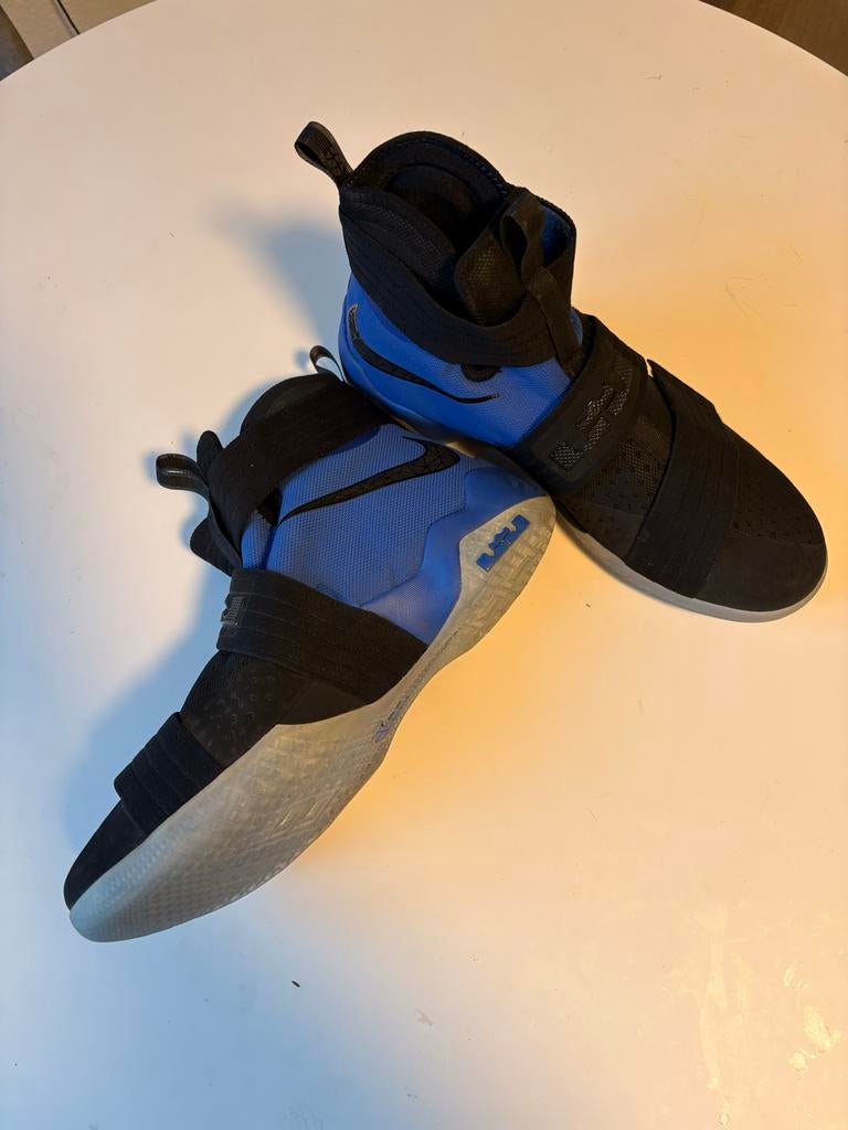 LeBron James Soldier  mt 15 49,5, Ophalen of Verzenden, Gedragen, Zwart, Sportschoenen