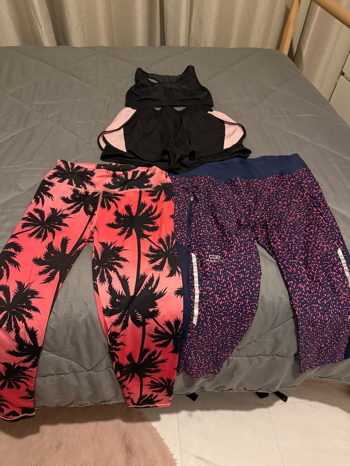 Sportkleding dames: shorts, sport-bh en leggings, Kleding | Dames, Maat 38/40 (M), Meerkleurig, Ophalen of Verzenden, Fitness of Aerobics
