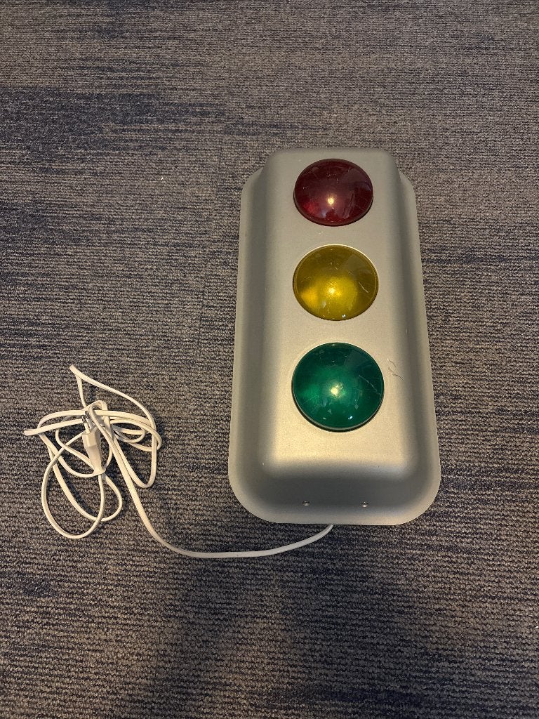 Unieke Stoplicht Lamp / Verkeerslicht Wandlamp, Ophalen, Kunststof, Gebruikt, E14 (klein)