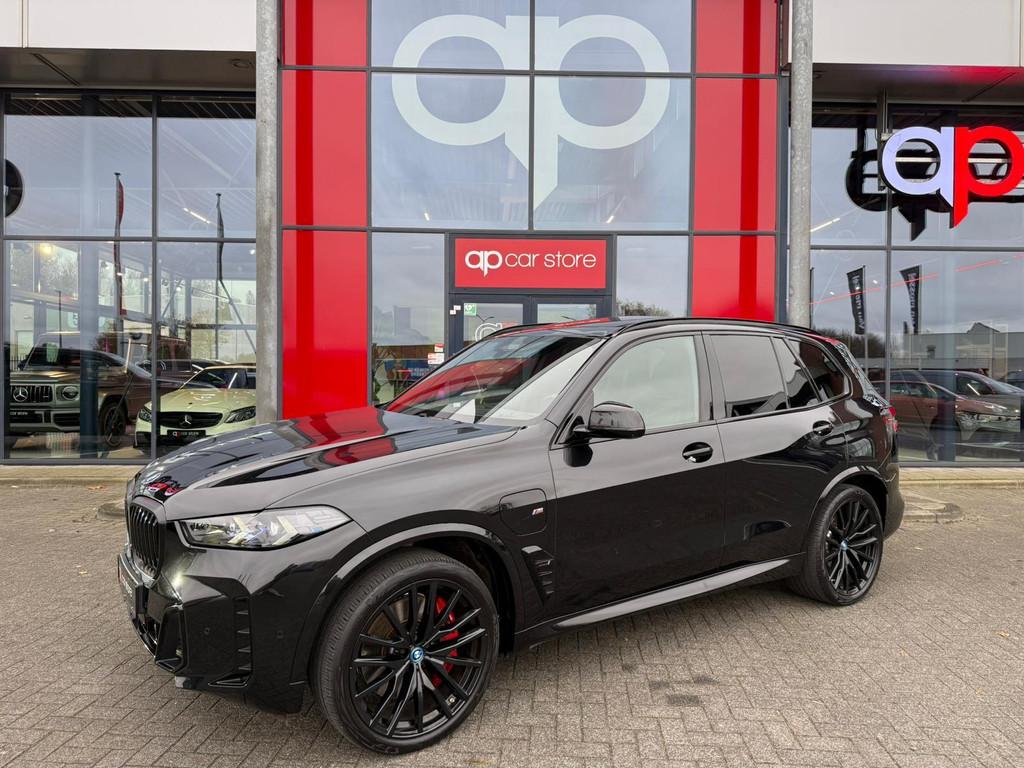 BMW X5 xDrive50e Launch Edition M-Pakket, Gebruikt, 2395 kg, Zwart, Bedrijf