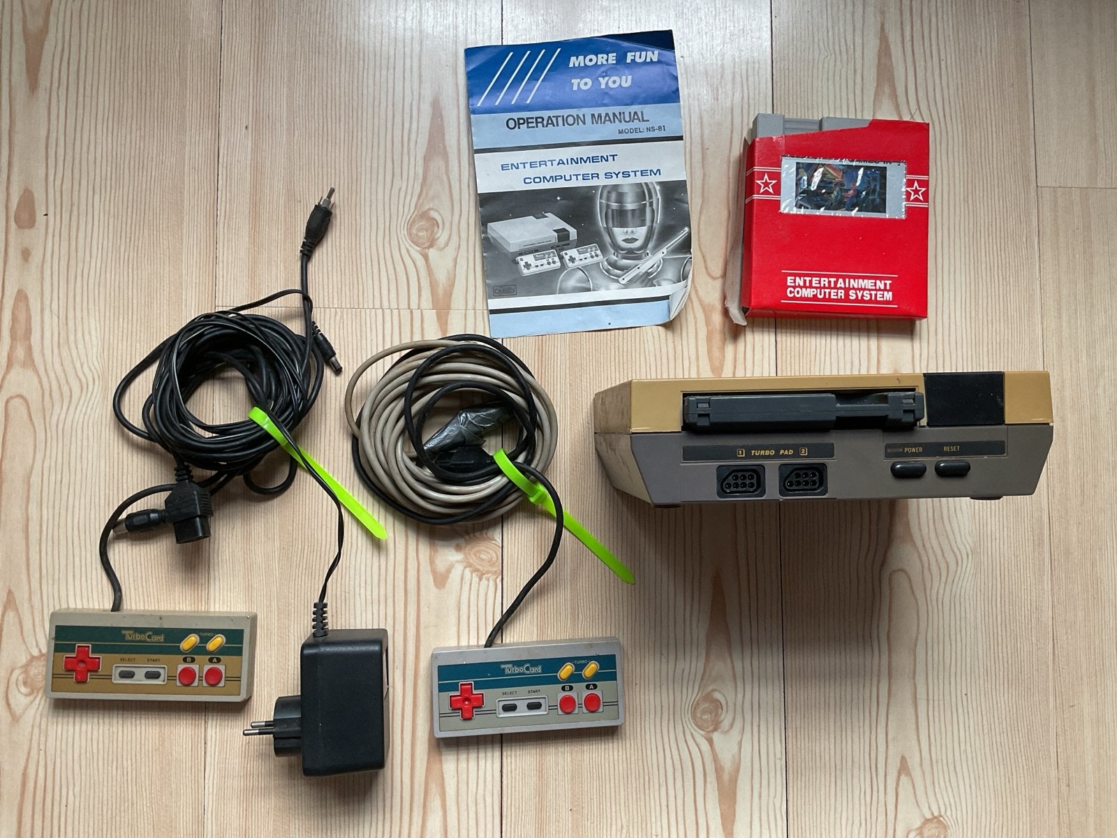 Retro Entertainment Computer System met accessoires, Spelcomputers en Games, Spelcomputers | Overige, Ophalen, Overige merken