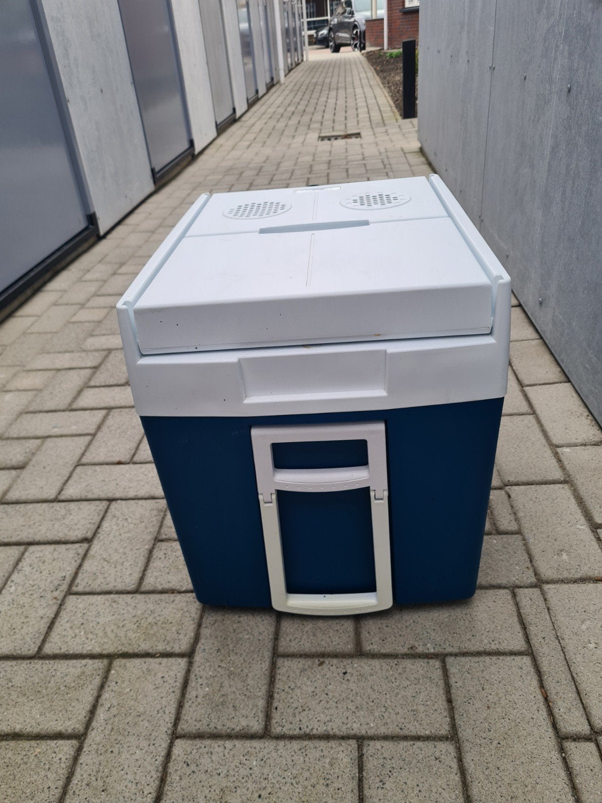 Mobicool Koelbox op wieltjes - 230V/12V aansluiting, Ophalen, Zo goed als nieuw, Elektrisch