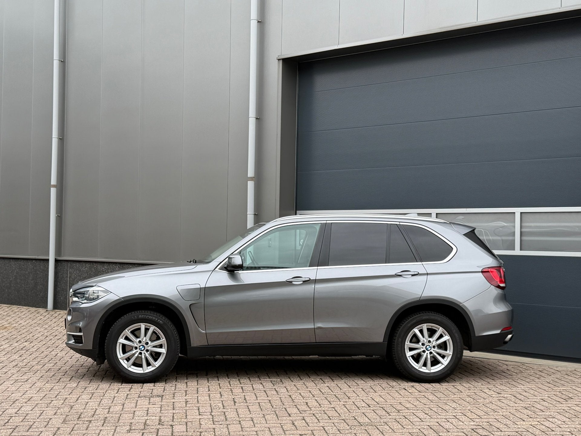 BMW X5 XDrive40e iPerformance High Executive bj.2015 Pano|Na, Gebruikt, Vierwielaandrijving, 147 €/maand, 750 kg