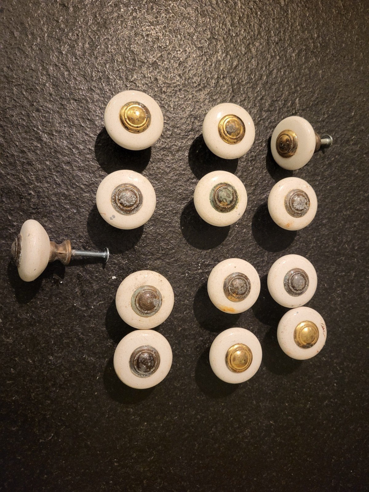 Vintage porseleinen knop met koperen hart, Ophalen of Verzenden