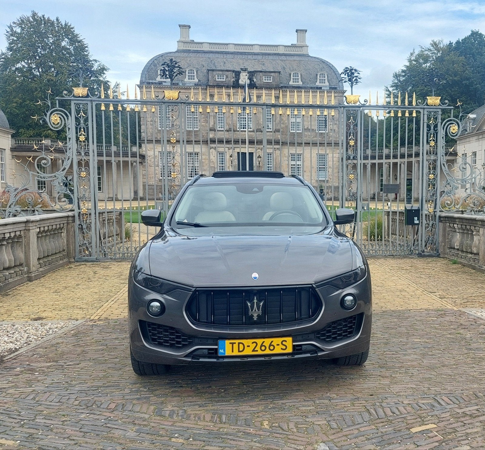 Chique Maserati Levante V6 D AWD Unieke kleurstelling ex btw, Auto's, Bedrijf, Diesel, Vierwielaandrijving, Dealer onderhouden