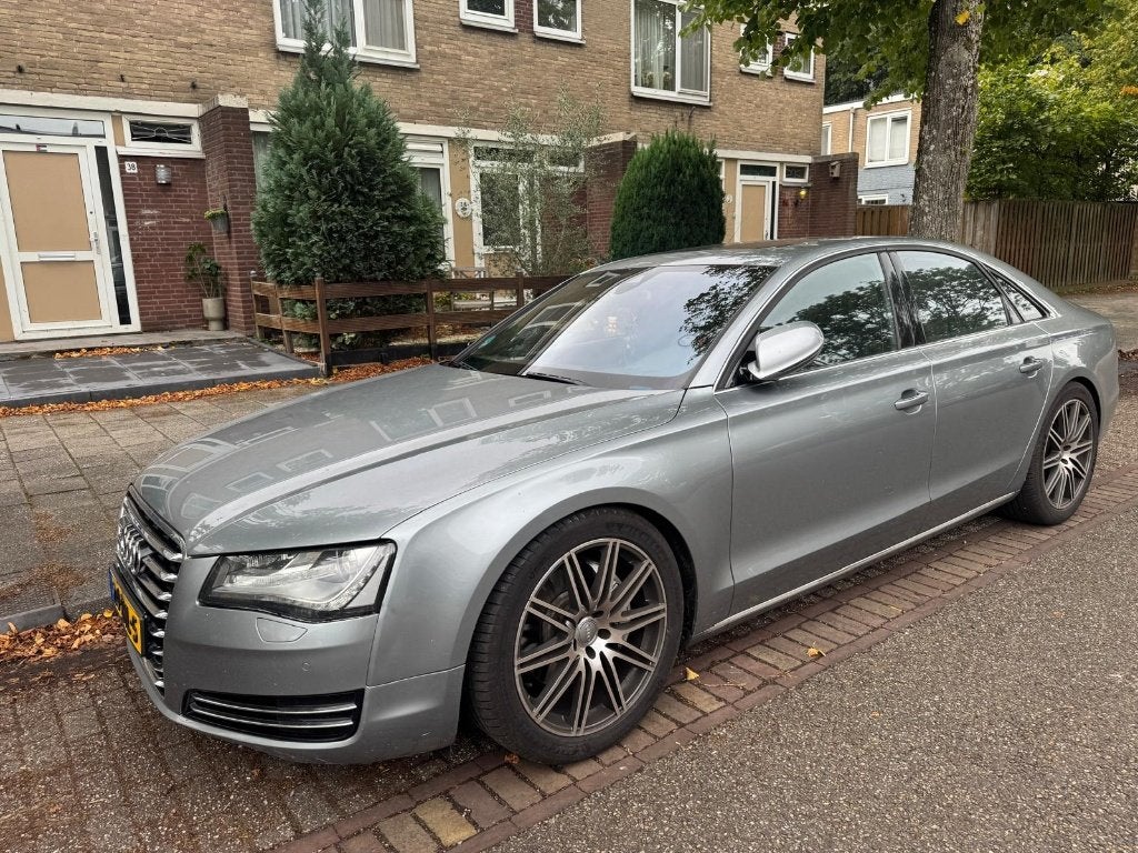 Audi A8 3.0TDI 184KW Quattro Tip8 2011 Grijs, Automaat, 15 km/l, Zwart, Leder