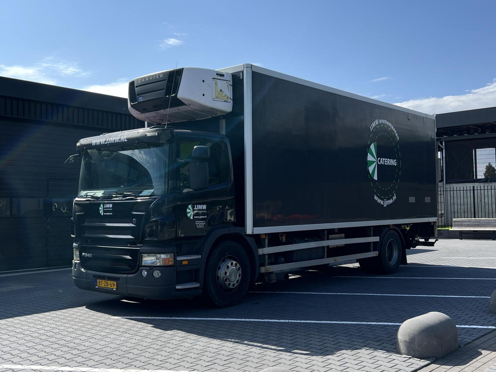 Scania P 340 B 4X2, CRUISE CONTROL, B.A.R. LAADKLEP, CARRIER, Auto's, Vrachtwagens, Automaat, Scania, Origineel Nederlands, Bedrijf