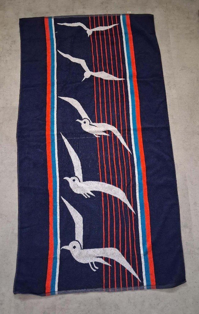 BADLAKEN / Handdoek met zeemeeuwen. 85 X 155 cm, Ophalen of Verzenden, Zo goed als nieuw, Badlaken