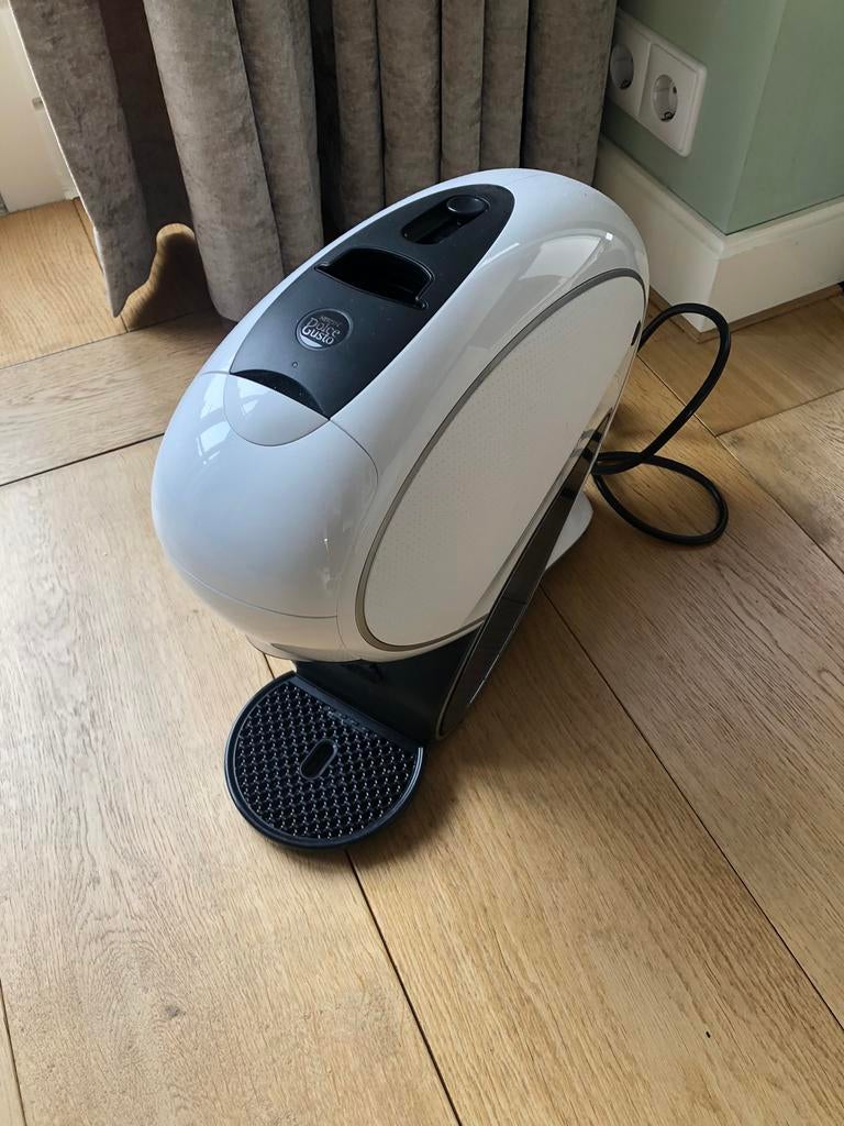 Dolce gusto, Ophalen, Zo goed als nieuw, Koffiemachine