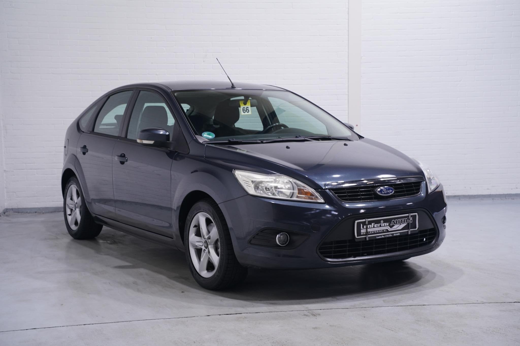 Foto 3 van Ford Focus 1.6 Titanium Clima Cruise APK 10/10/2027