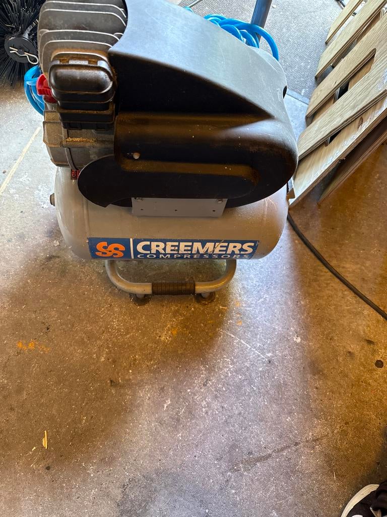 Creemers Compressor - Mobiele Luchtcompressor, Doe-het-zelf en Verbouw, Compressors, Ophalen, 10 bar of meer, Zo goed als nieuw
