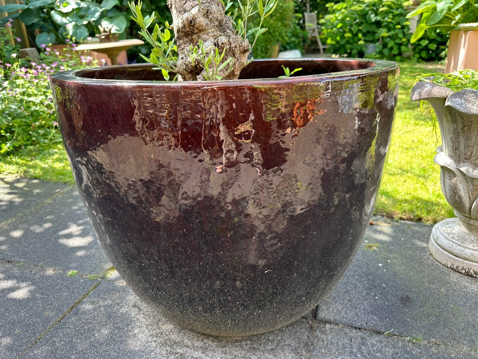 Prachtige geglazuurde grote buiten pot, Tuin en Terras, Bloembakken en Plantenbakken, Ophalen, Overige materialen, Rond, Zo goed als nieuw