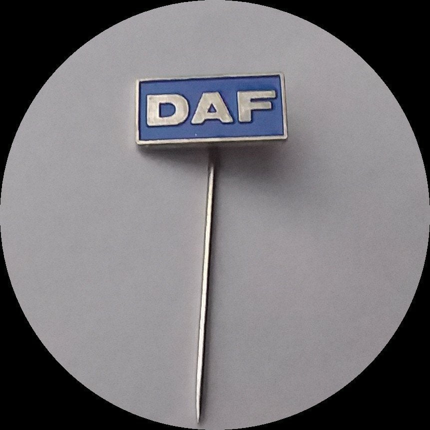DAF trucks speldje, blauw, Verzamelen, Verzenden, Zo goed als nieuw, Transport, Speldje of Pin