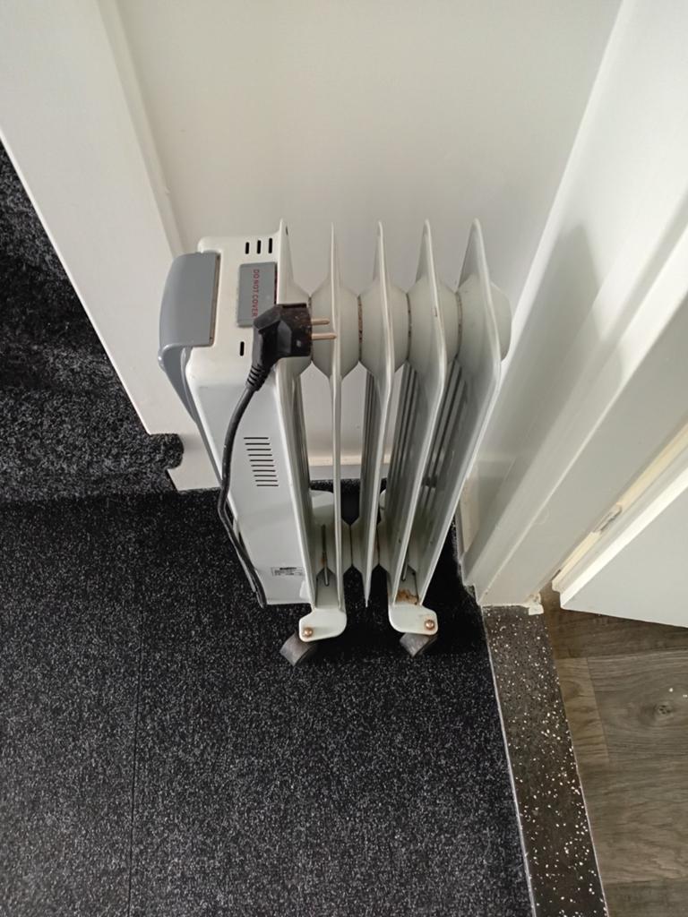 Tekoop elektrische kacheltje werk goed, Ophalen, 30 tot 80 cm, Kachel, Minder dan 60 cm