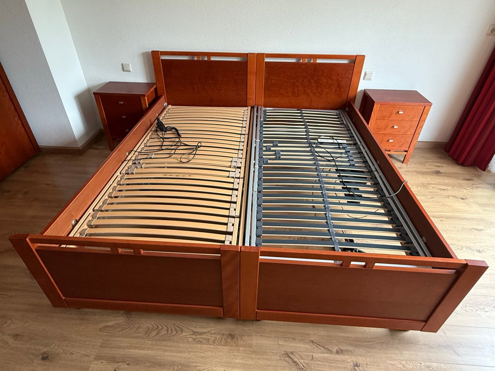 Complete Slaapkamer Set: Bed, Kledingkast, Nachtkastjes, Ophalen, Bruin, Tweepersoons, 180 cm