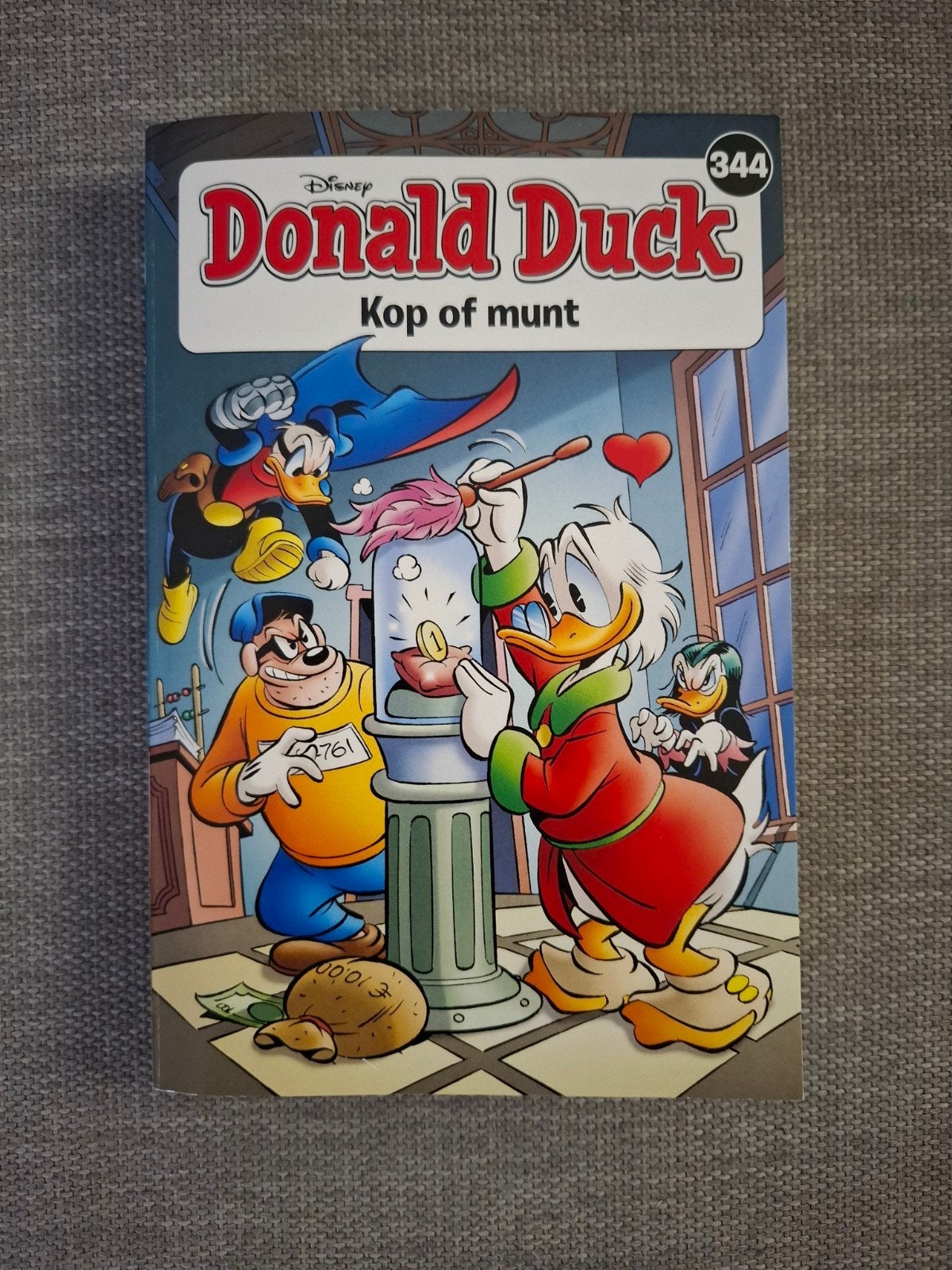 Donald Duck Kop of Munt - Goede, gelezen staat, Eén stripboek, Ophalen of Verzenden, Gelezen