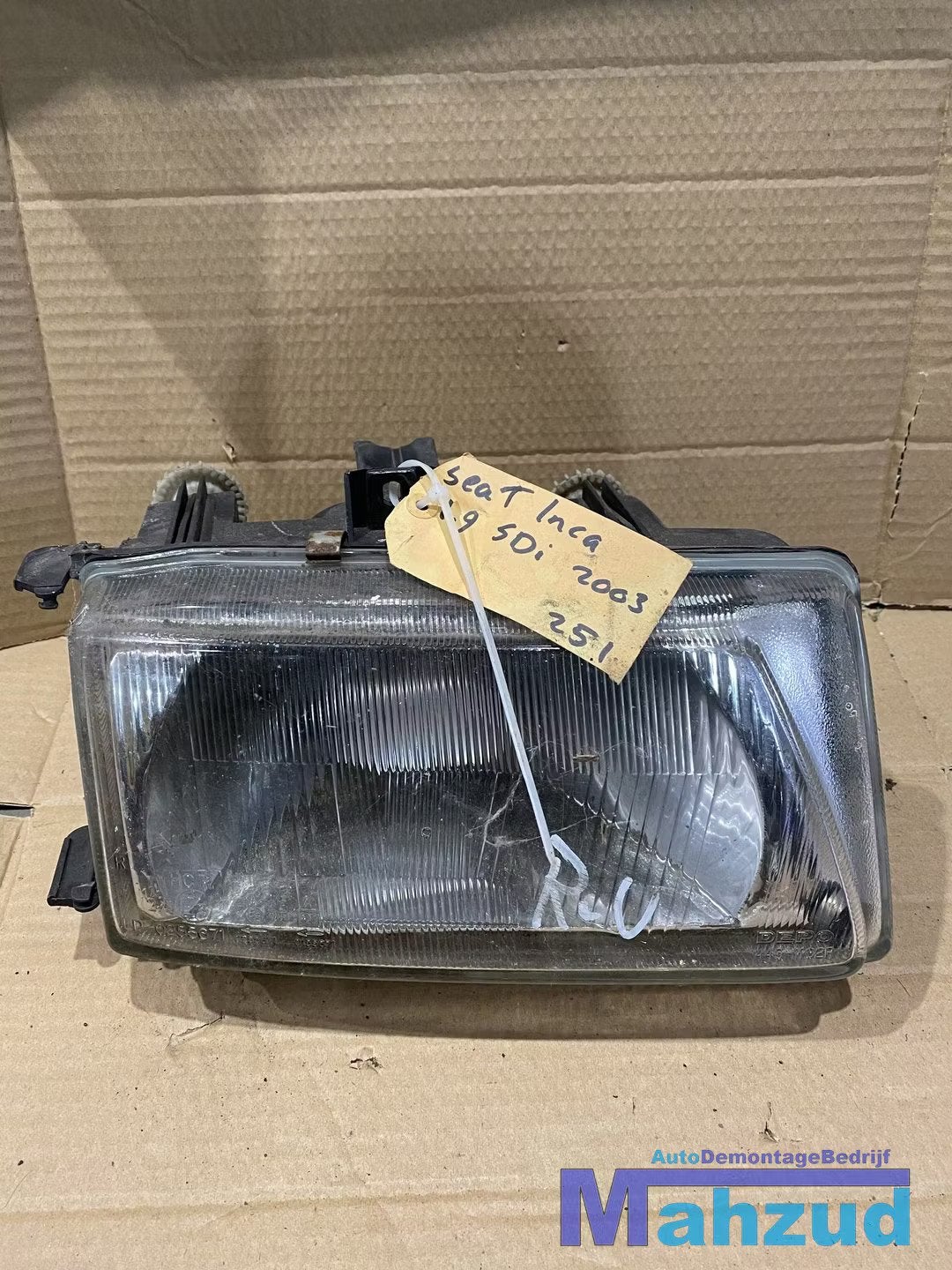 SEAT INCA Ibiza 2 rechter koplamp rechts, Gebruikt, Autovia A-2, Km 585 585
08760  Martorell, ES, Ophalen of Verzenden, SEAT S.A.