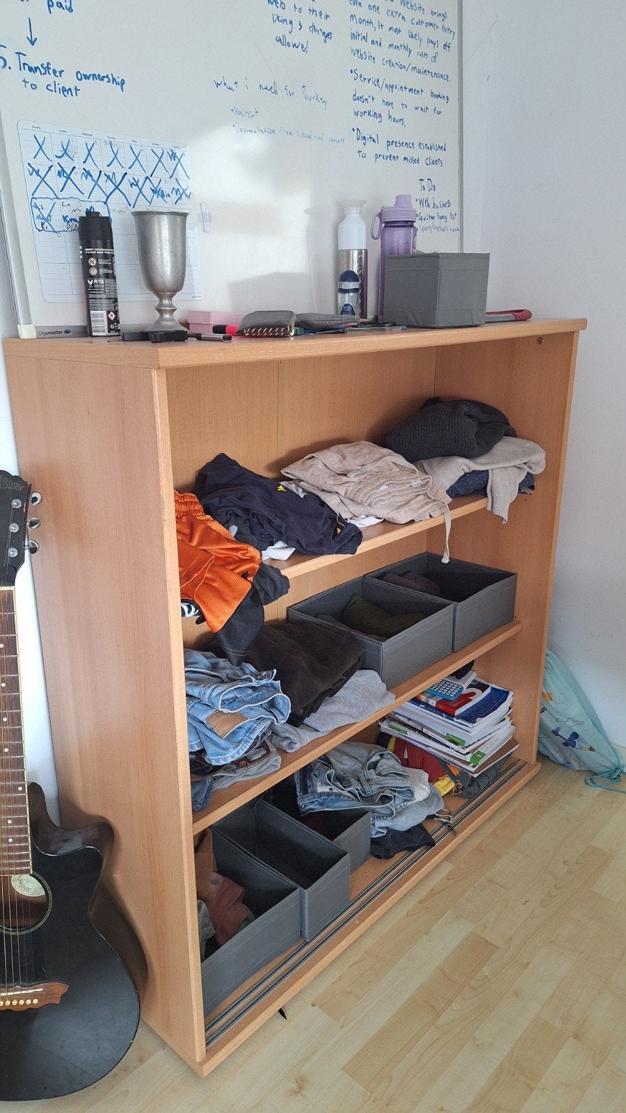 Praktische houten kast met schuifdeuren, Huis en Inrichting, Ophalen, 100 tot 150 cm, 100 tot 150 cm, 25 tot 50 cm