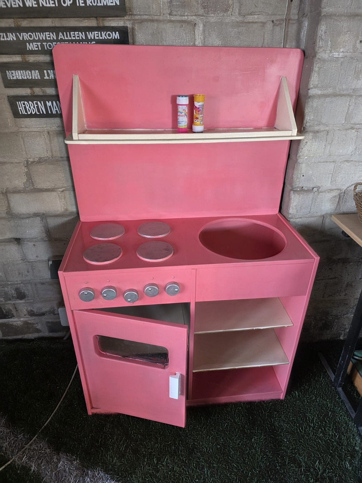 Roze houten speelkeuken met oven en kookplaat, Ophalen