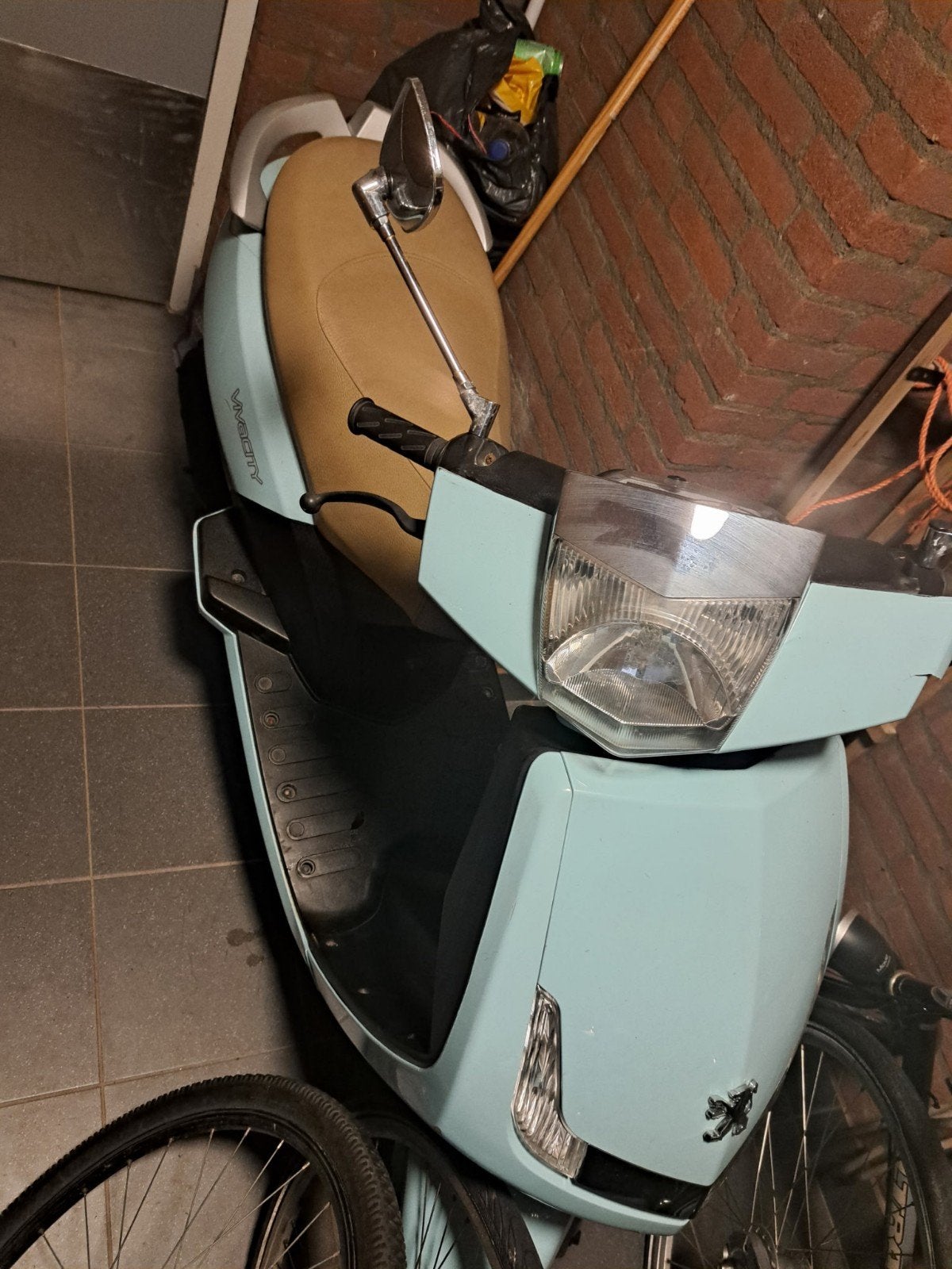 Peugeot Vivacity scooter - Lichtblauw, inclusief helm, Ophalen of Verzenden, Gebruikt