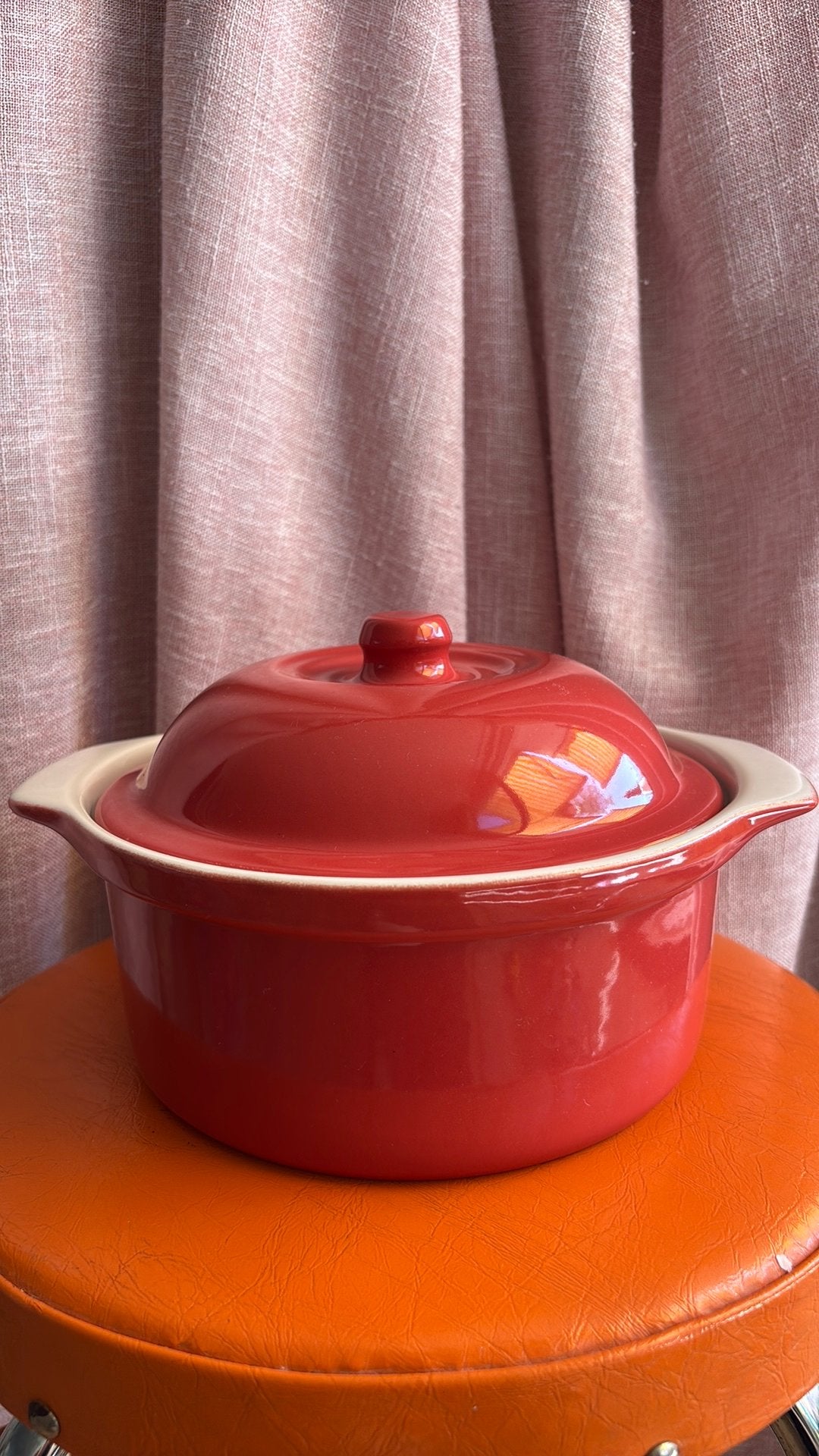 Roodkleurig Oven Pannetje met deksel, Ophalen of Verzenden, Zo goed als nieuw, Overige materialen, Pot, Bus of Blik