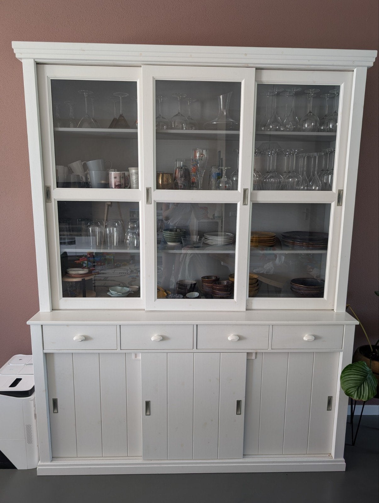 Witte servieskast met schuifdeuren en lades, Huis en Inrichting, Kasten | Buffetkasten, Ophalen, Gebruikt, Met deur(en), 150 tot 200 cm