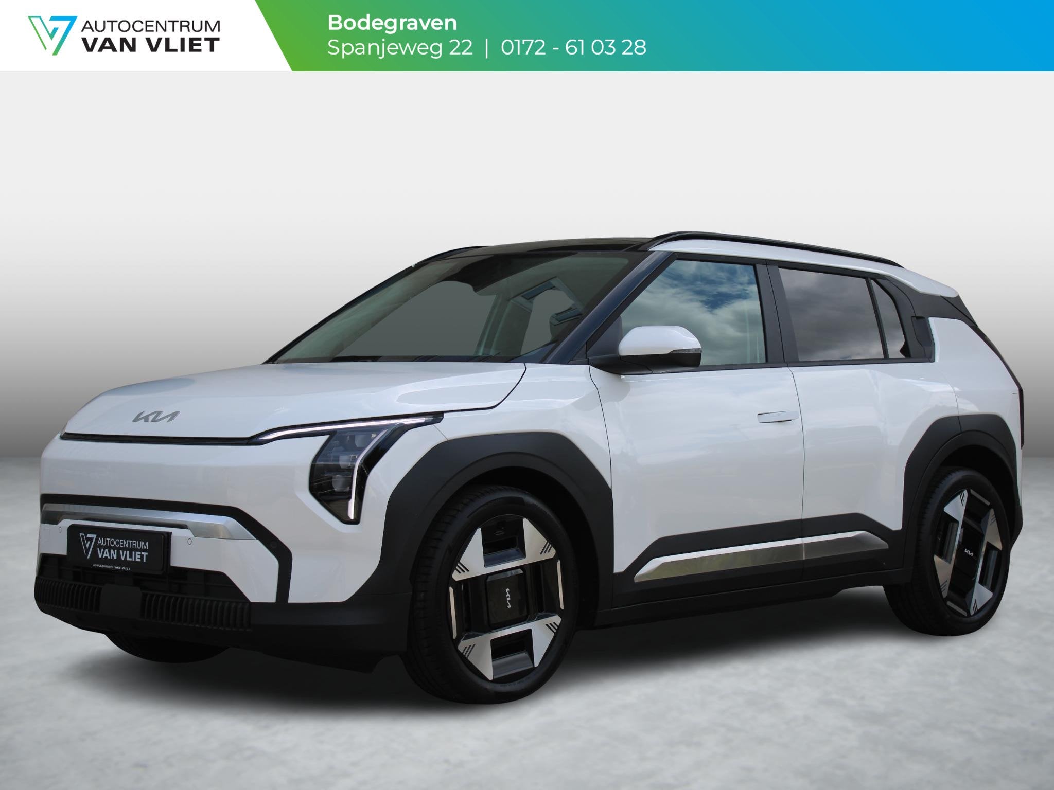 Kia EV3 Plus Advanced 81.4 kWh | STOEL EN STUURVERWARMING |, Auto's, 510 min, 33 min, Zwart, Origineel Nederlands