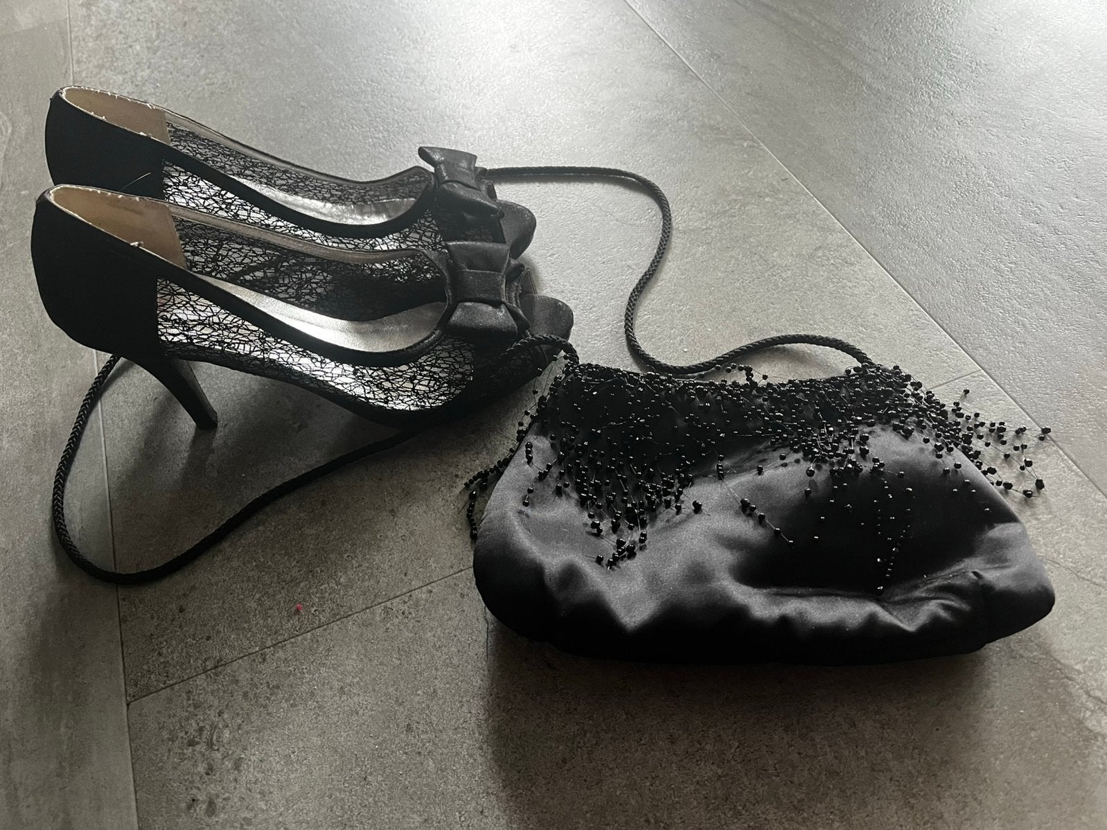 Complete set:  avondtasje met schoenen, Ophalen, Zo goed als nieuw, Avondtasje
