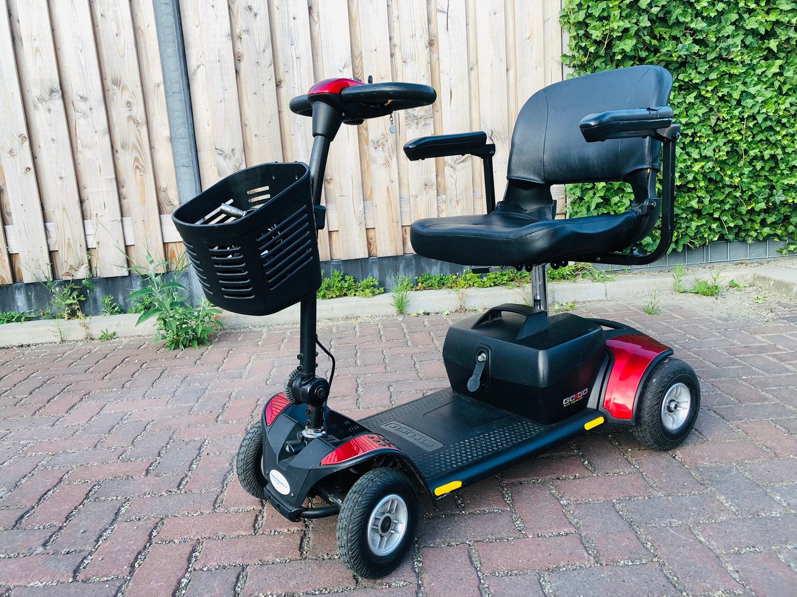 Prachtige opvouwbare inklapbare scootmobiel demontabel 4wiel, Diversen, Ophalen of Verzenden, Zo goed als nieuw