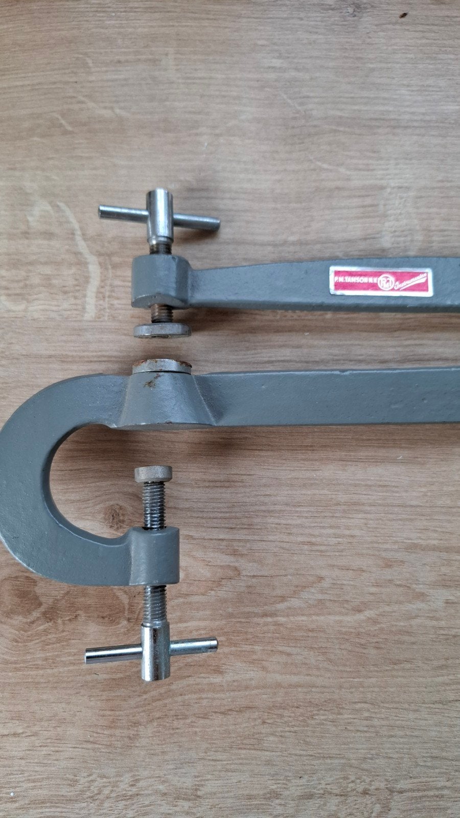 Gitaarbrugklem P.M. Tamson N.V. Instrumenten, Ophalen of Verzenden, Gebruikt, Akoestische gitaar