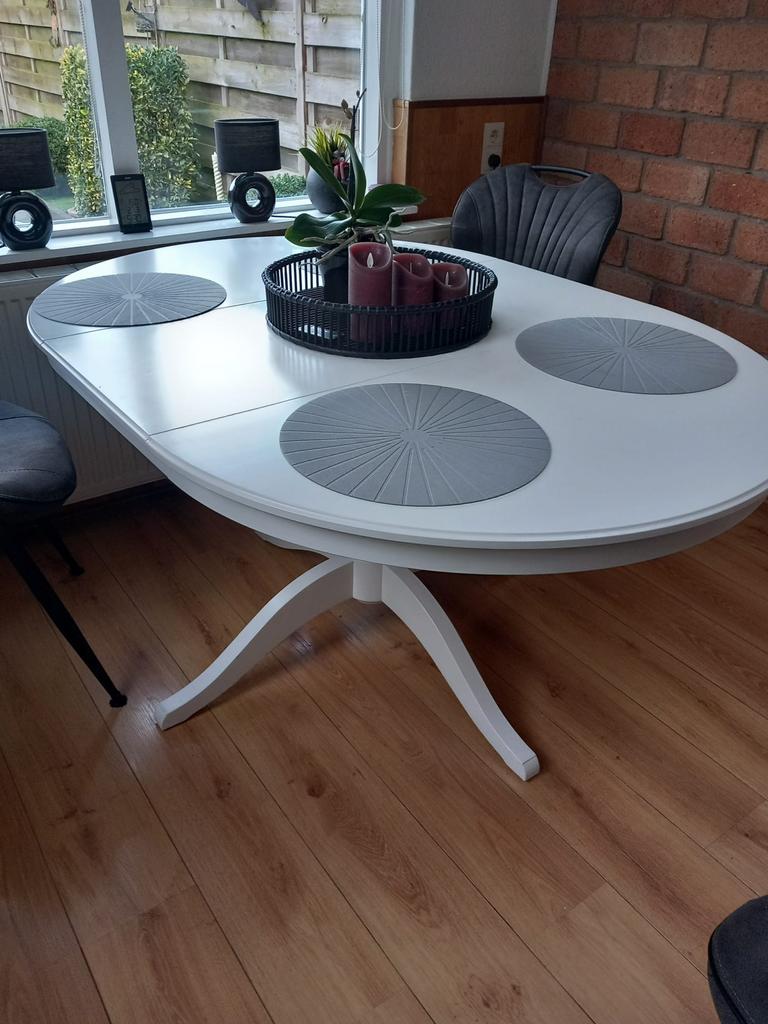 Ikea eettafel, Ophalen, Gebruikt, Rond, Vijf personen of meer