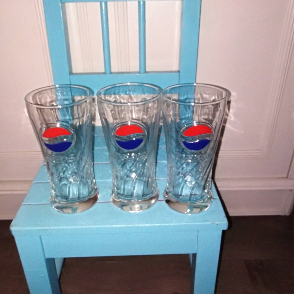 Pepsi Cola vintage glazen met een gedraaid reliëfontwerp, Verzamelen, Ophalen, Gebruikt, Frisdrankglas