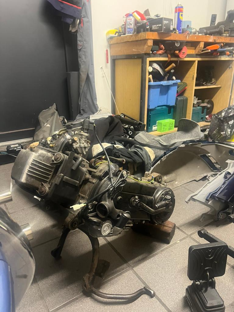 Zip 100cc blok, Fietsen en Brommers, Brommeronderdelen | Scooters, Ophalen of Verzenden, Zo goed als nieuw, Blok, Piaggio