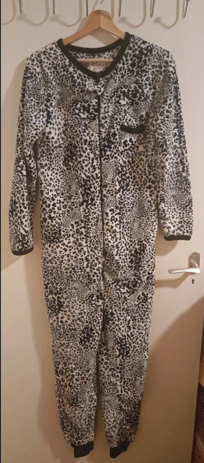 Huispak Animal Print One Piece Pyjama/Sleepwear XS Primark, Nacht- of Onderkleding, Jongen of Meisje, Ophalen of Verzenden, Zo goed als nieuw
