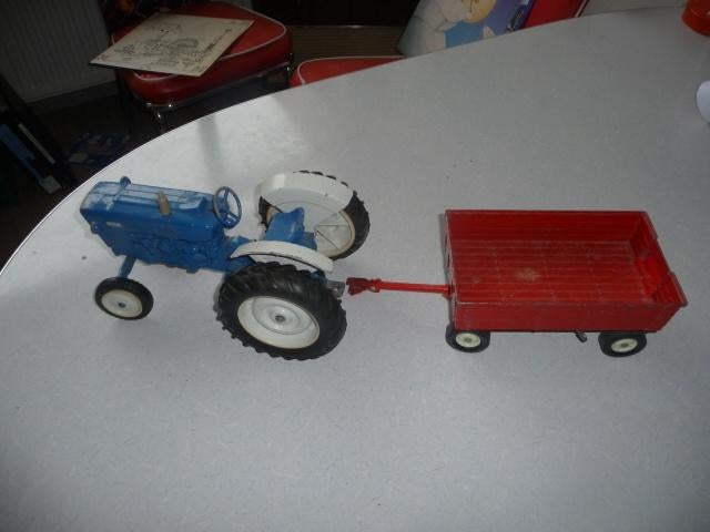 tractor ford 400, Ophalen of Verzenden, Gebruikt, Gebruiksvoorwerp