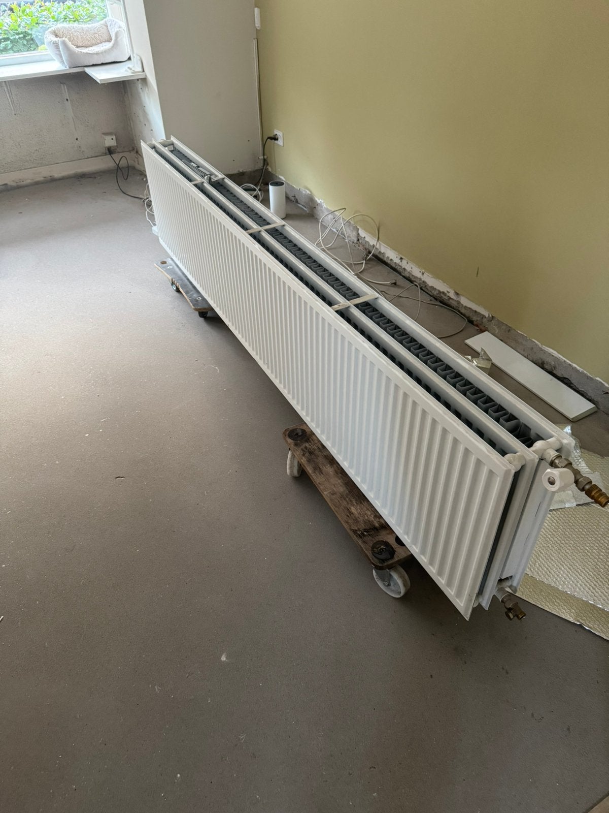Thermrad Compact 4 Radiator 5167W, Ophalen, 30 tot 80 cm, Radiator, 150 cm of meer