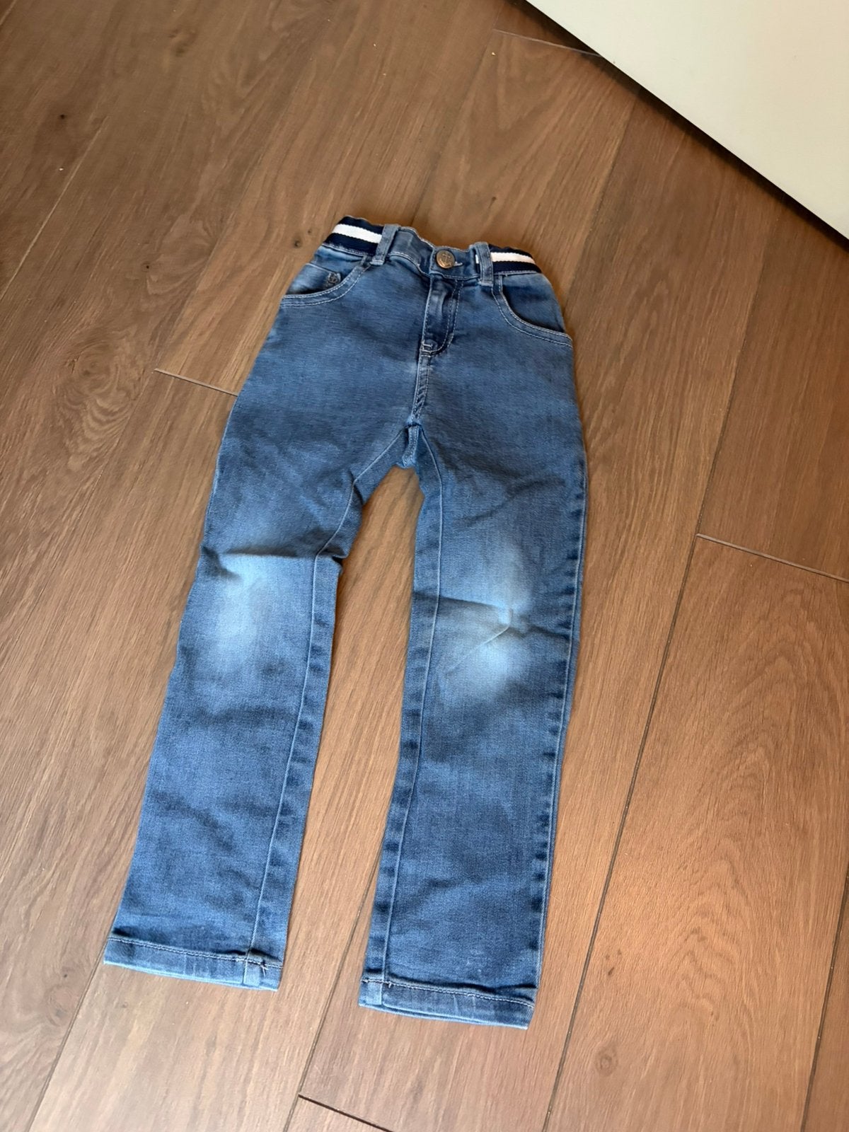Mooie jeans MyChico 5 jaar maat 110, Ophalen of Verzenden, Zo goed als nieuw, Jongen of Meisje, Broek