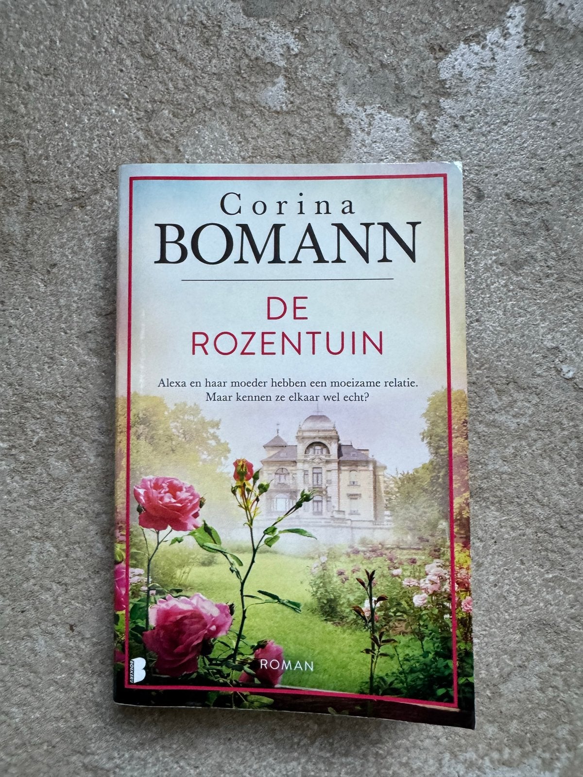 Corina Bomann - De Rozentuin (Roman), Ophalen of Verzenden, Gelezen, Nederland