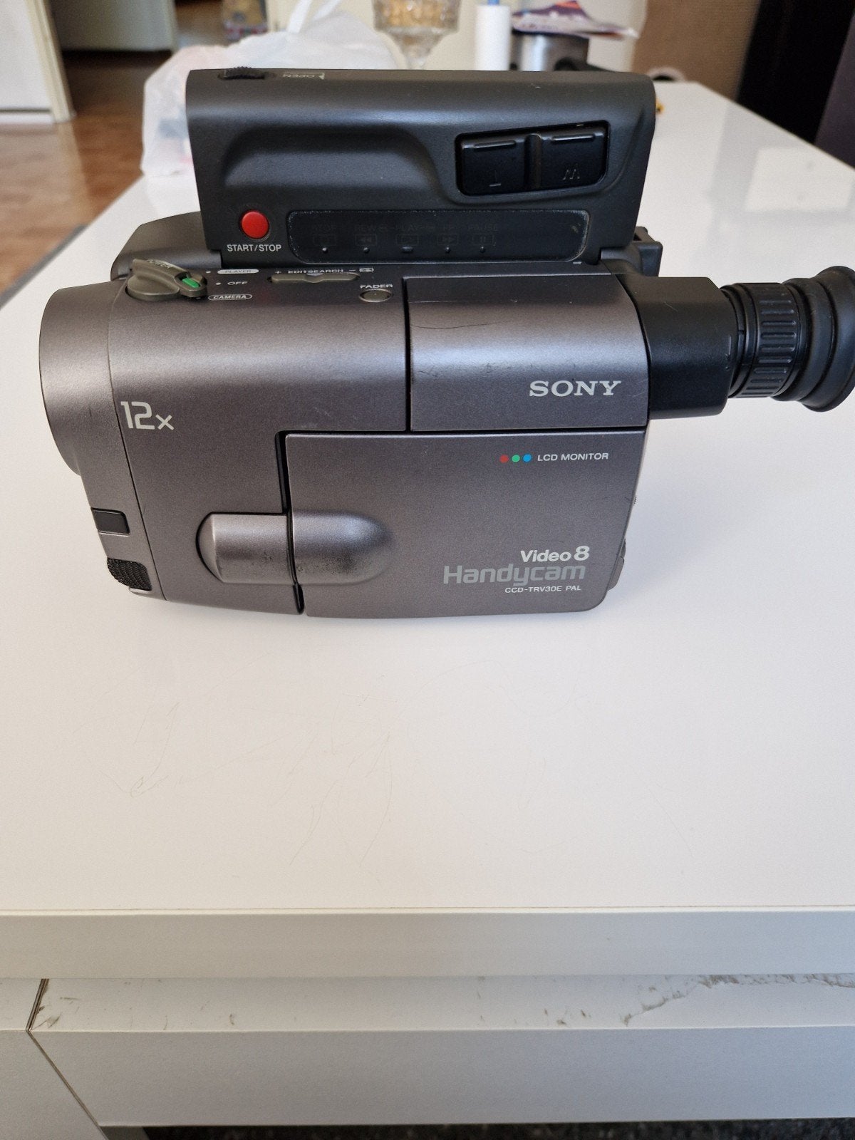 Sony Handycam CCD-TRV30E, Ophalen, Hi 8