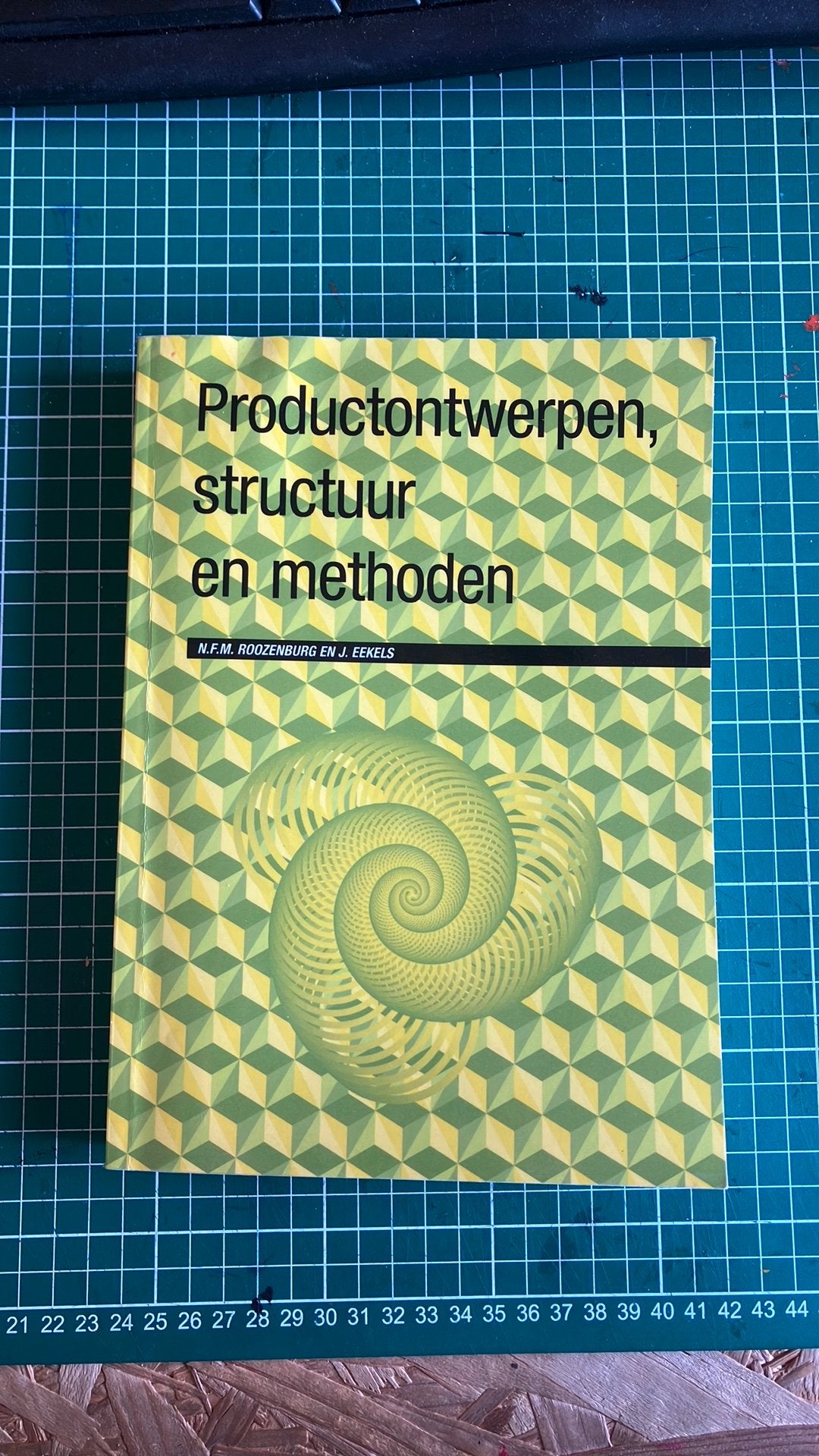 Boek industrieel ontwerpen Rozenburg & Eekels, Boeken, Ophalen of Verzenden, Beta, Gelezen, WO