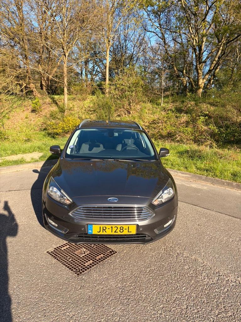 Ford Focus 1.0 Ecoboost 125pk 2016 Grijs, Auto's, Zwart, Origineel Nederlands, Handgeschakeld, 1216 kg