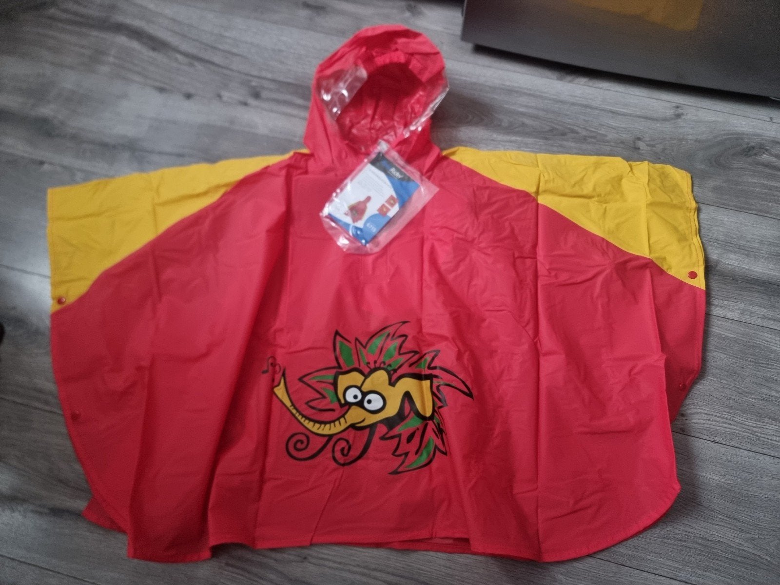 Rood regenjas poncho Fast Rider, maat 116, Nieuw (AZ4), Ophalen of Verzenden, Nieuw, Regenjas