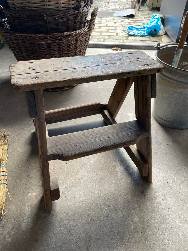 Brocante keukentrapje, Ophalen