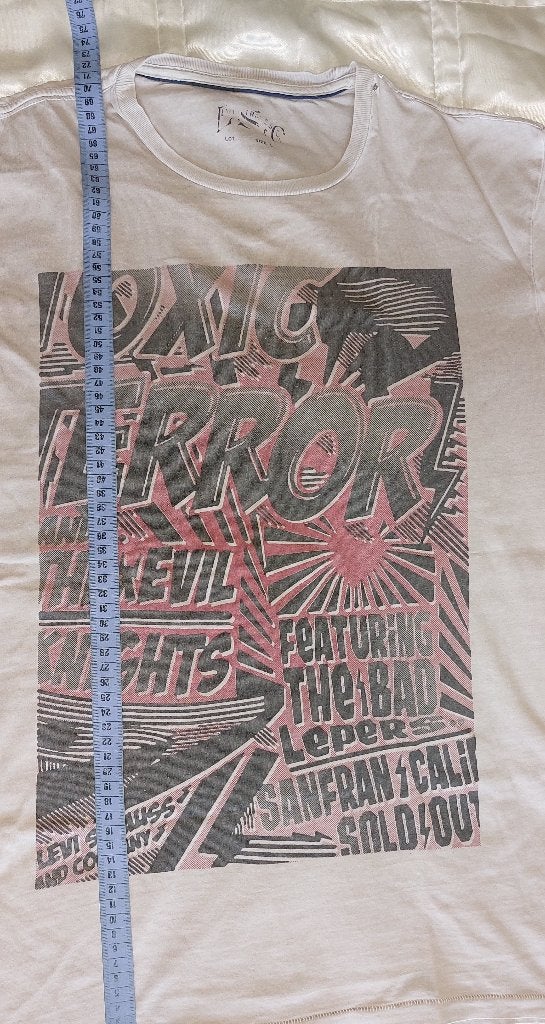 T-shirt Levi's Strauss - Maat L - zandkleur, Kleding | Heren, T-shirts, Maat 52/54 (L), Overige kleuren, Ophalen of Verzenden