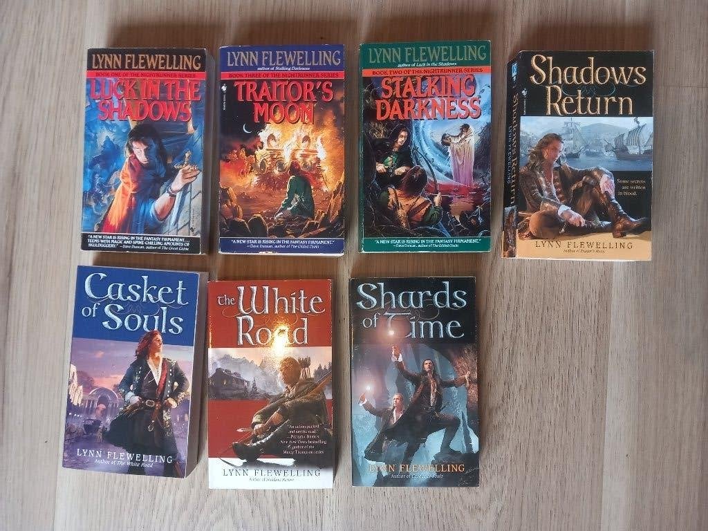 Nightrunner serie- Lynn Flewelling, Boeken, Ophalen of Verzenden, Zo goed als nieuw