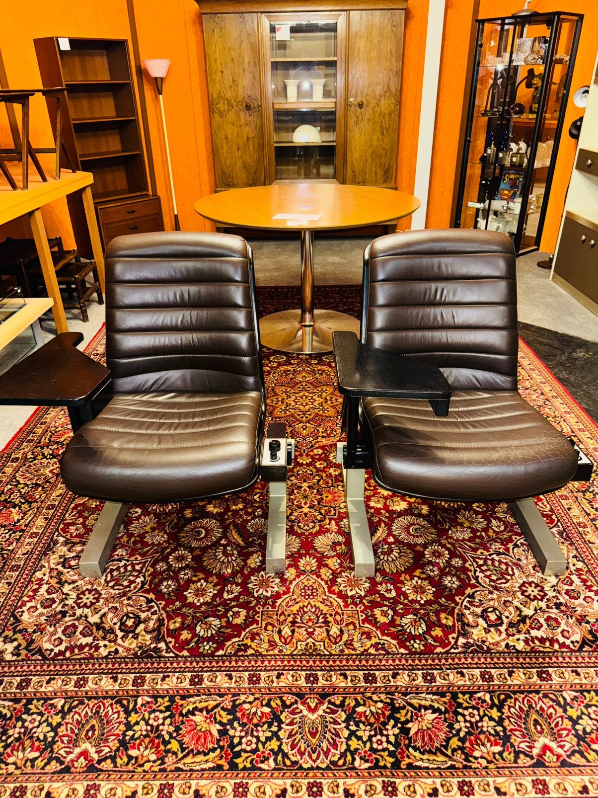 Originele NAVO stoelen vertaalstoelen uit 1971, Ophalen