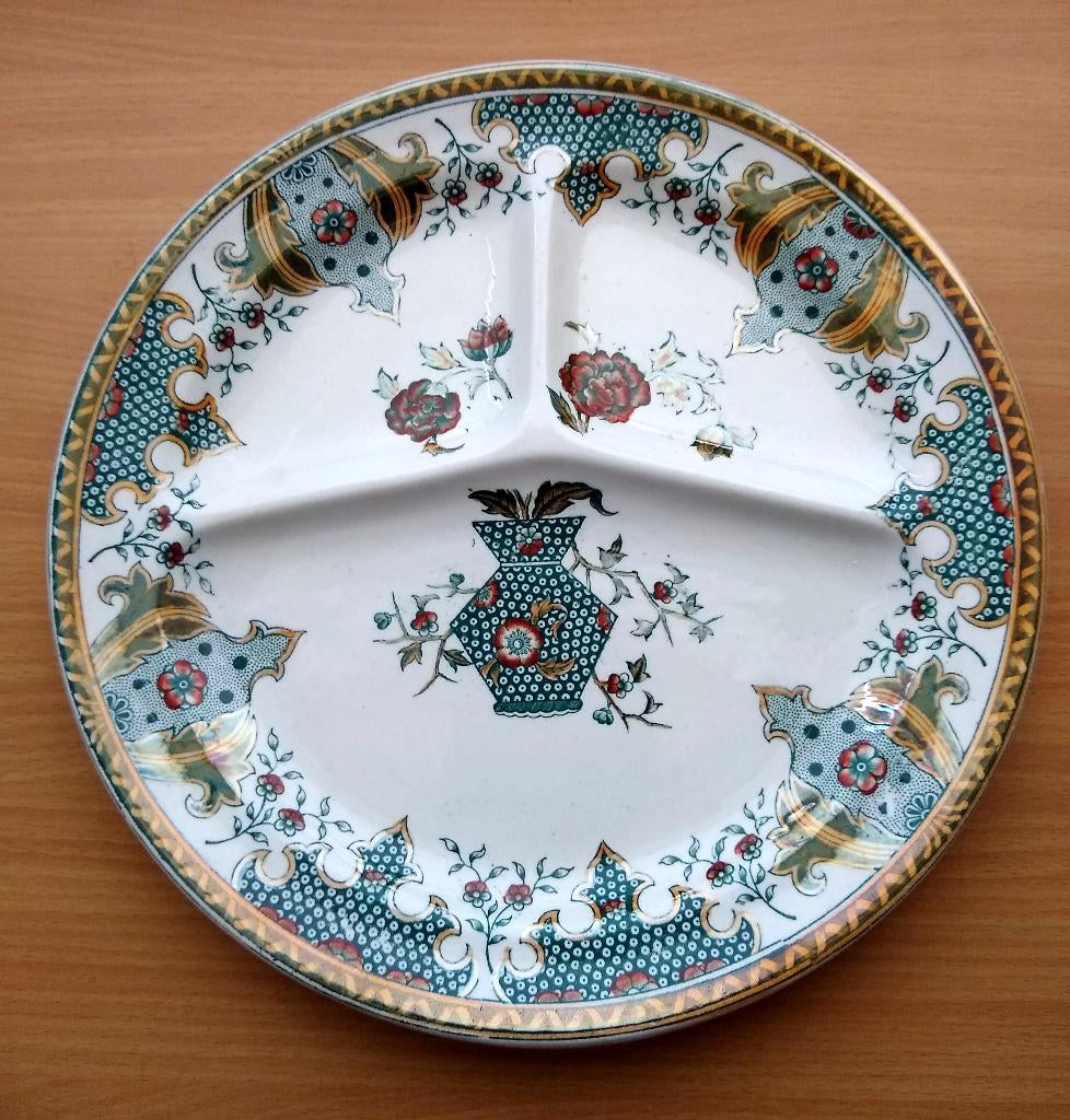 Verdeelbord Ø 28 cm. van Regout Maastricht, Gebruikt, Meerkleurig, Ophalen of Verzenden, Klassiek