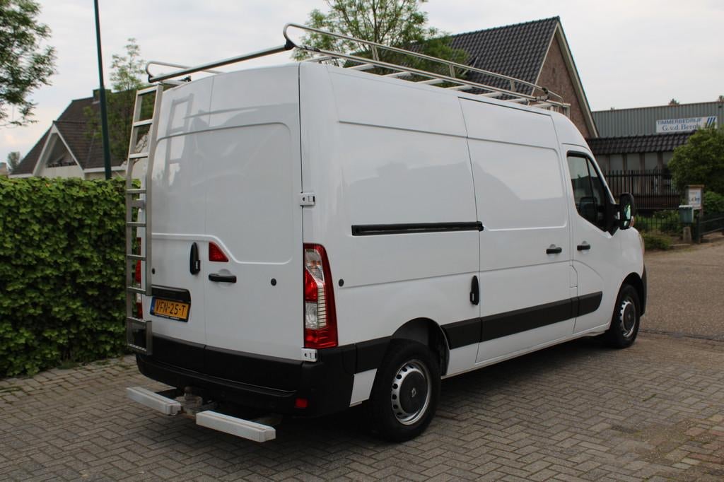 Renault Master T35 2.3 dCi 135PK Euro6 L2H2 -- Klaar voor he, Voorwielaandrijving, Gebruikt, 4 cilinders, Renault